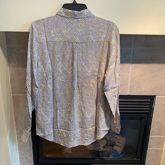 Geo printer blouse - Picture 8 of 9